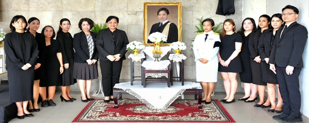 นักเรียนทุนพัชรกิติยาภาฯ ร่วมลงนามแสดงความอาลัยถวายแด่สมเด็จพระเจ้าลูกเธอ เจ้าฟ้าพัชรกิติยาภา
